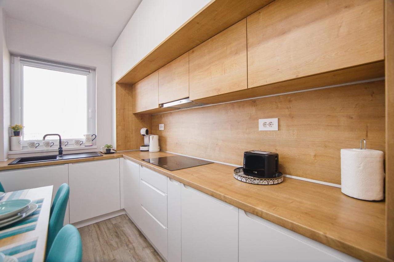 Creamy Wood Haven Leilighet Oradea Eksteriør bilde