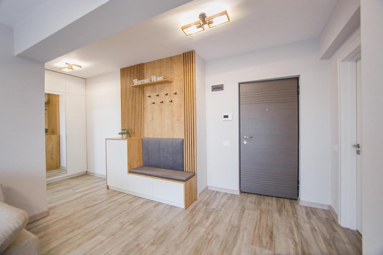 Creamy Wood Haven Leilighet Oradea Eksteriør bilde