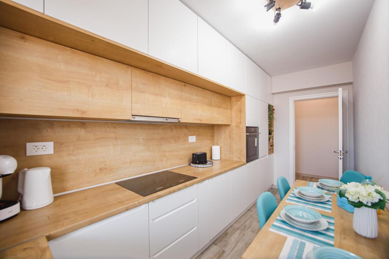 Creamy Wood Haven Leilighet Oradea Eksteriør bilde
