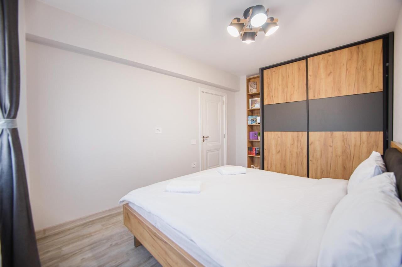 Creamy Wood Haven Leilighet Oradea Eksteriør bilde