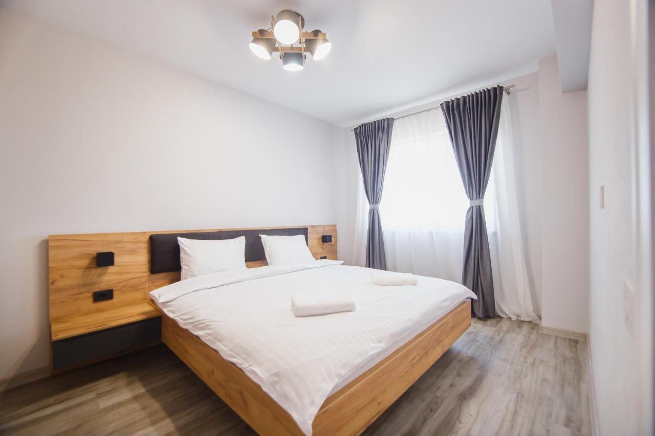 Creamy Wood Haven Leilighet Oradea Eksteriør bilde