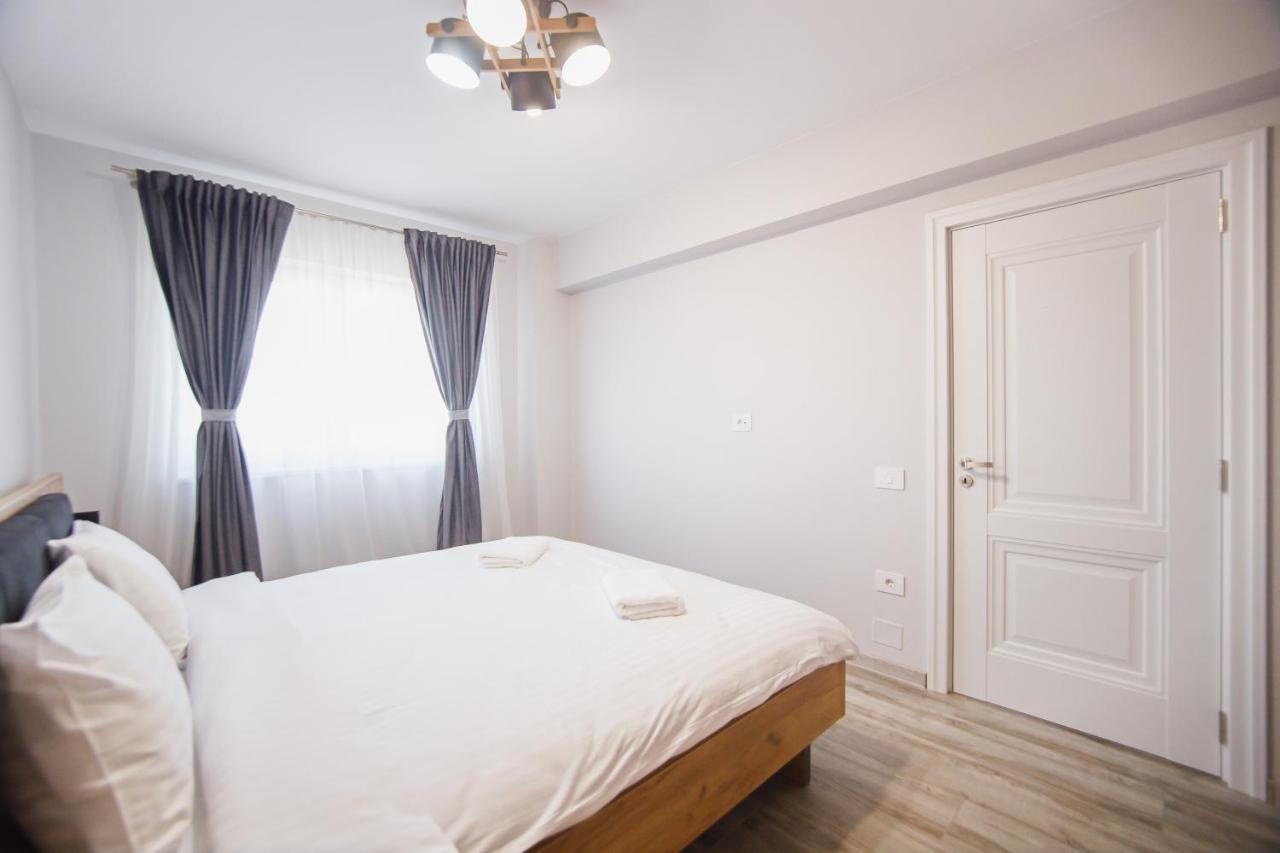 Creamy Wood Haven Leilighet Oradea Eksteriør bilde